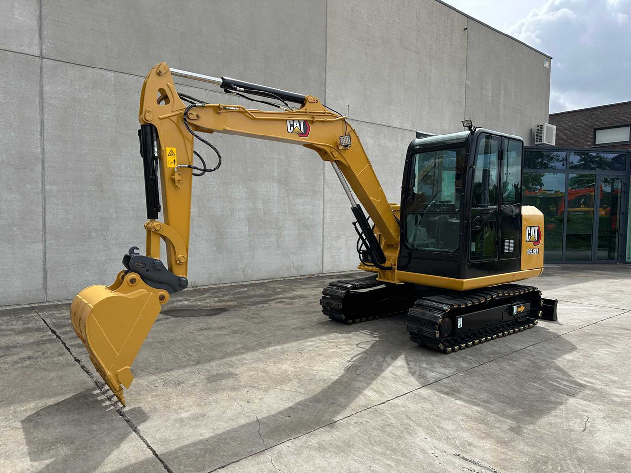 Caterpillar 305.5E2 - Верижен багер: снимка 1 Caterpillar 305.5E2 - Верижен багер: снимка 1