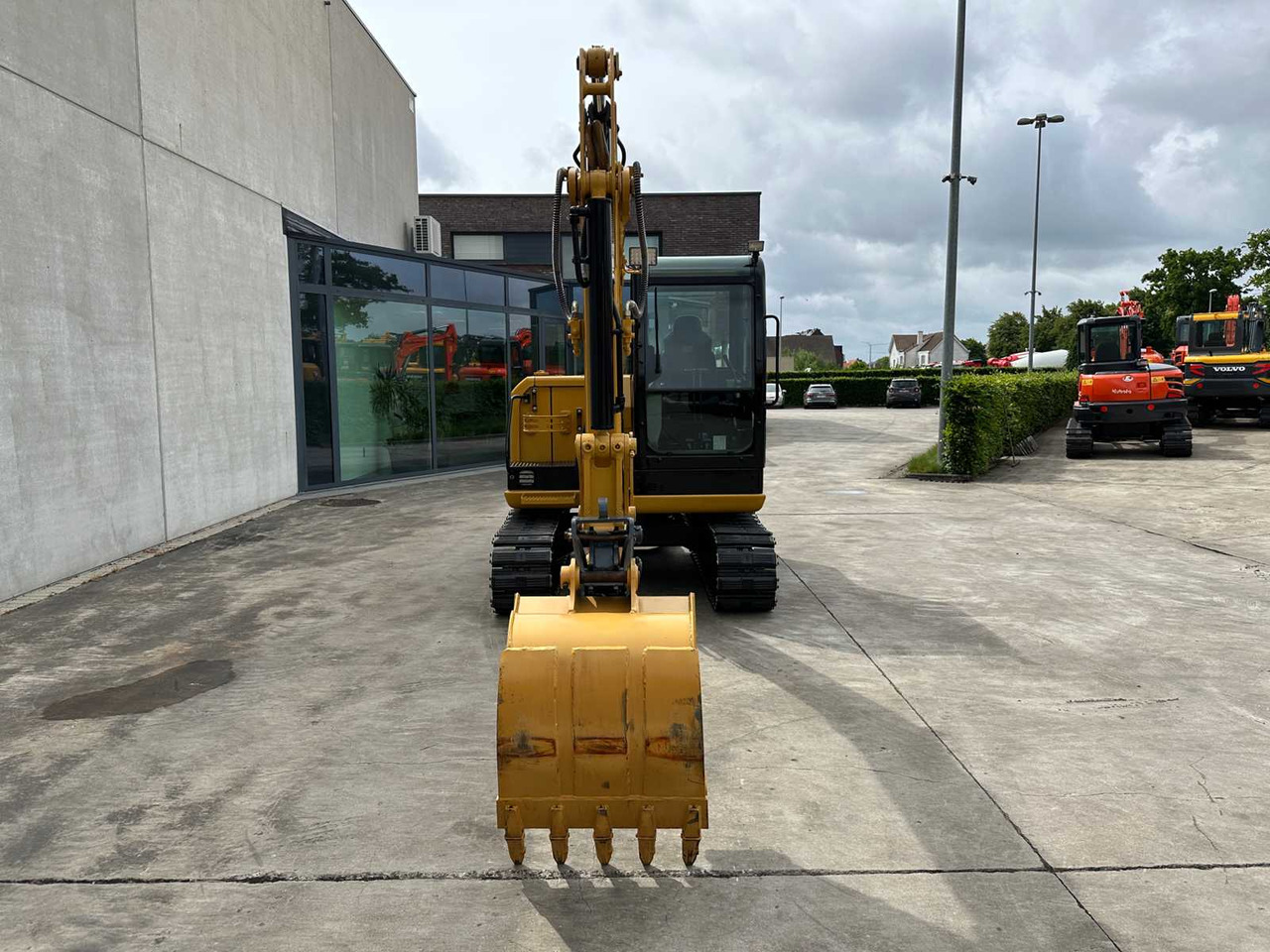 Caterpillar 305.5E2 - Верижен багер: снимка 2 Caterpillar 305.5E2 - Верижен багер: снимка 2