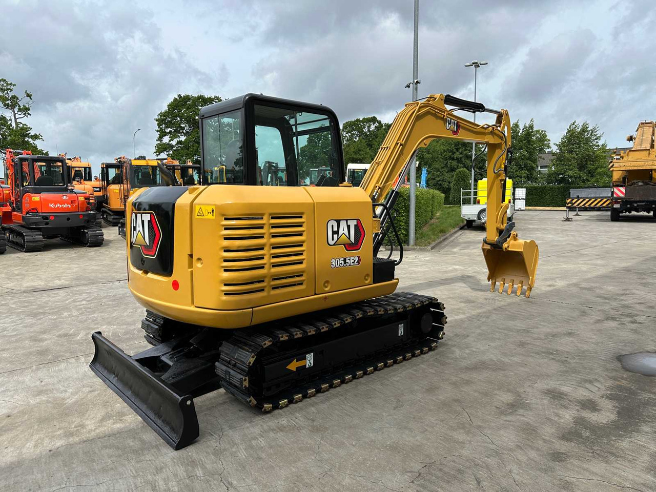 Caterpillar 305.5E2 - Верижен багер: снимка 4 Caterpillar 305.5E2 - Верижен багер: снимка 4
