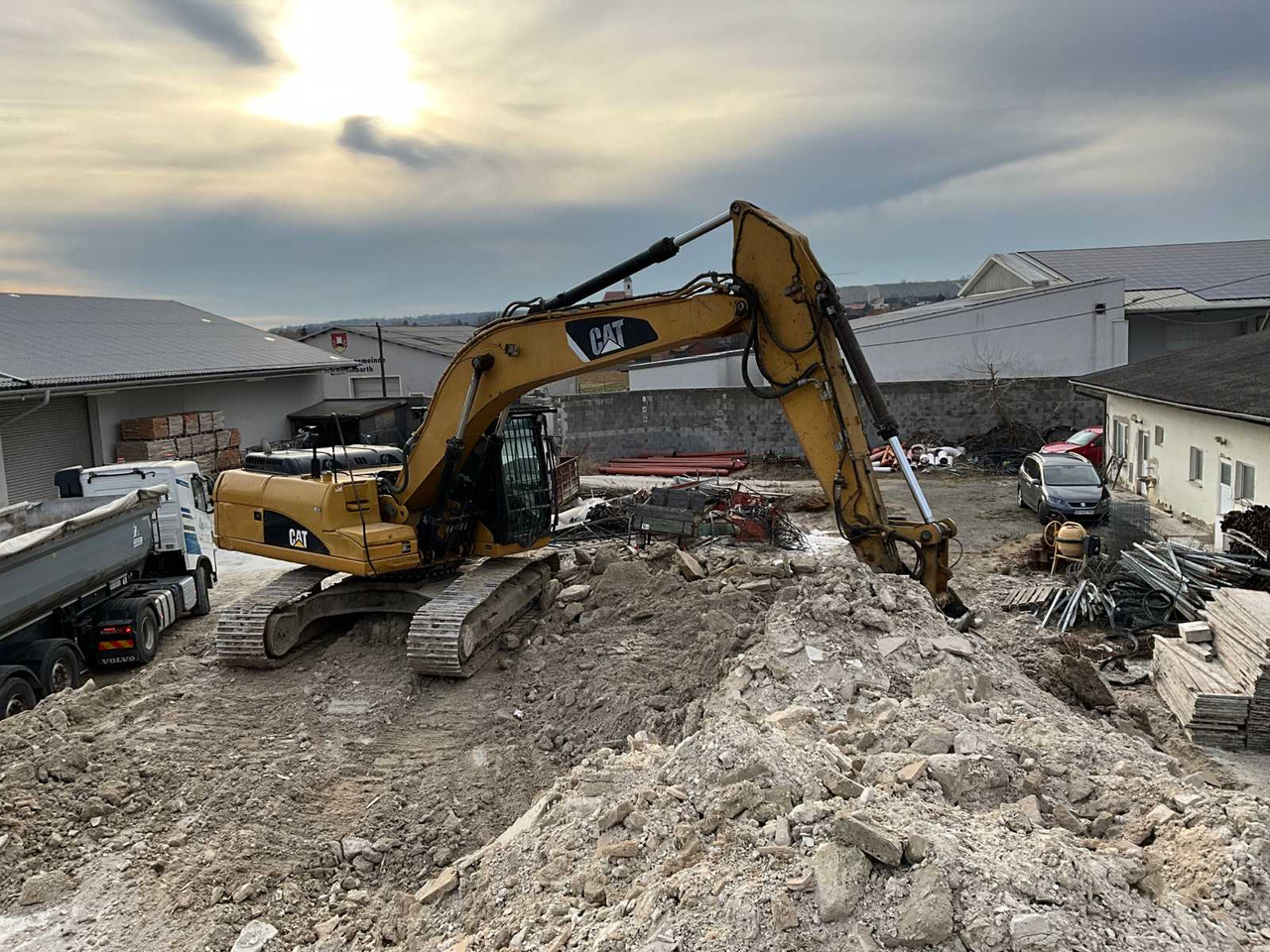 Caterpillar 324DLN - Верижен багер: снимка 1 Caterpillar 324DLN - Верижен багер: снимка 1