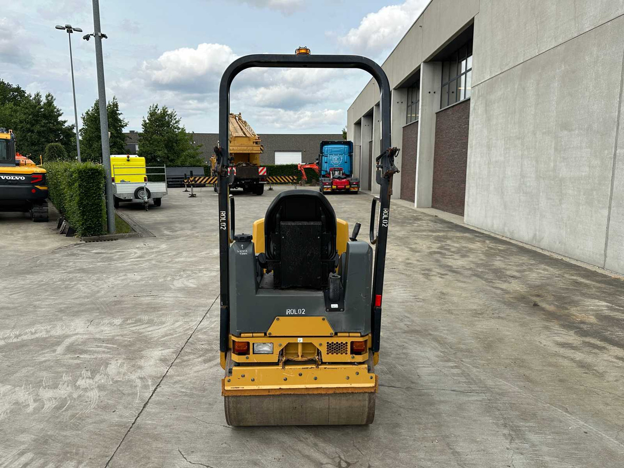 Caterpillar CB14 CB14B - Пътен валяк: снимка 5 Caterpillar CB14 CB14B - Пътен валяк: снимка 5