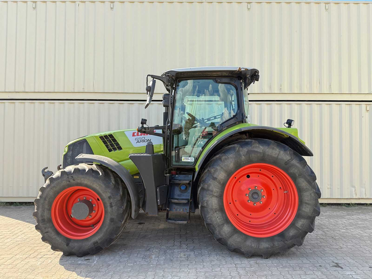 Claas Arion 650 - Трактор: снимка 2 Claas Arion 650 - Трактор: снимка 2