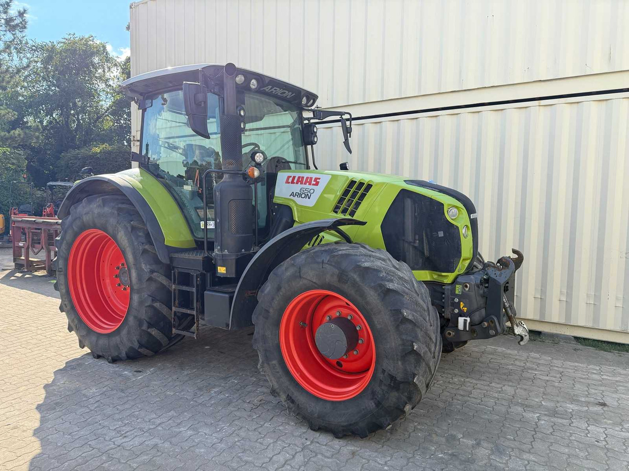 Claas Arion 650 - Трактор: снимка 4 Claas Arion 650 - Трактор: снимка 4