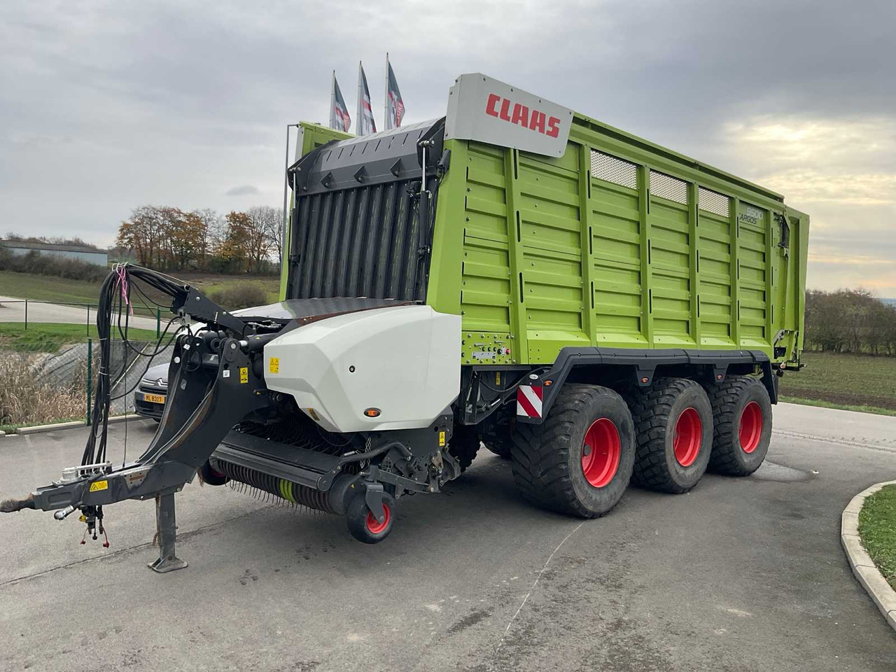 Claas Cargos 9500 - Саморазтоварващо се ремарке: снимка 1 Claas Cargos 9500 - Саморазтоварващо се ремарке: снимка 1