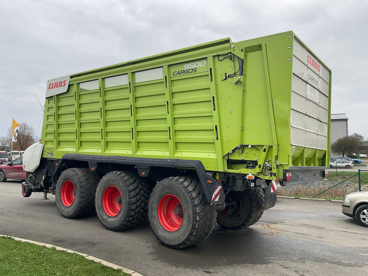 Claas Cargos 9500 - Саморазтоварващо се ремарке: снимка 4 Claas Cargos 9500 - Саморазтоварващо се ремарке: снимка 4