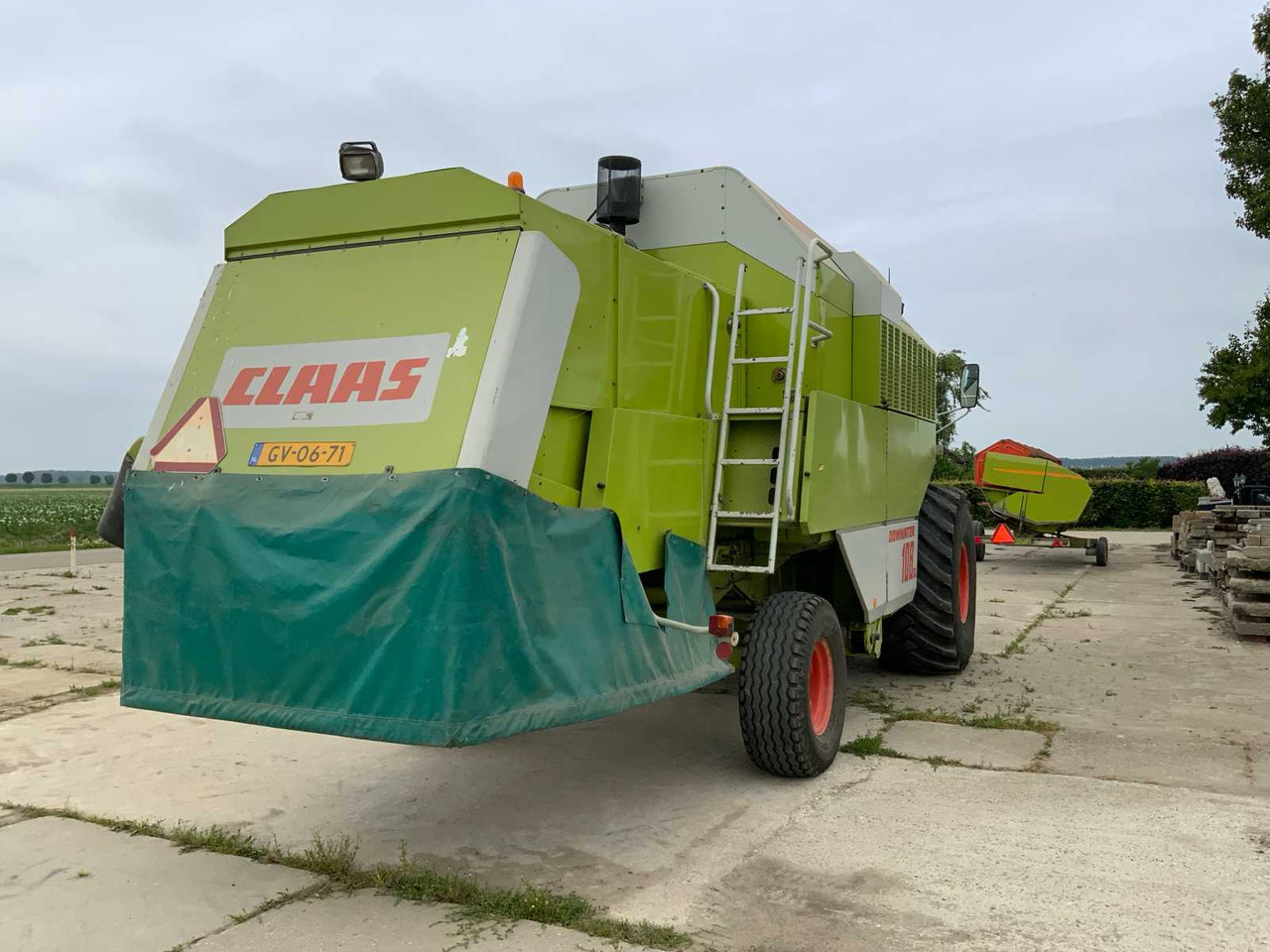 Claas Dominator 108 SL - Зърнокомбайн: снимка 4 Claas Dominator 108 SL - Зърнокомбайн: снимка 4