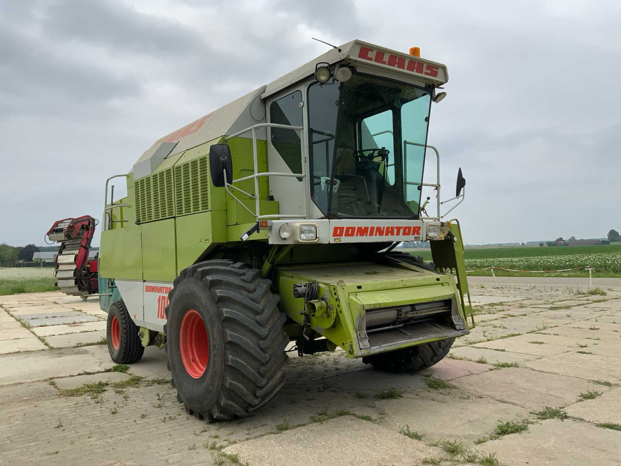 Claas Dominator 108 SL - Зърнокомбайн: снимка 5 Claas Dominator 108 SL - Зърнокомбайн: снимка 5