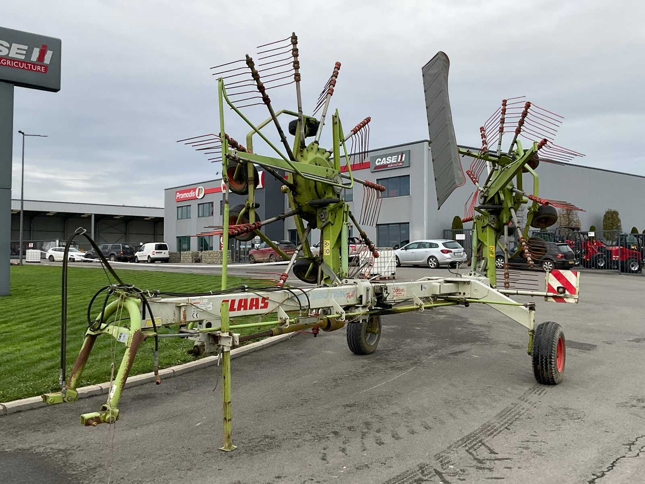Claas Liner 1550 Twin - Машина за сено и фураж: снимка 3 Claas Liner 1550 Twin - Машина за сено и фураж: снимка 3