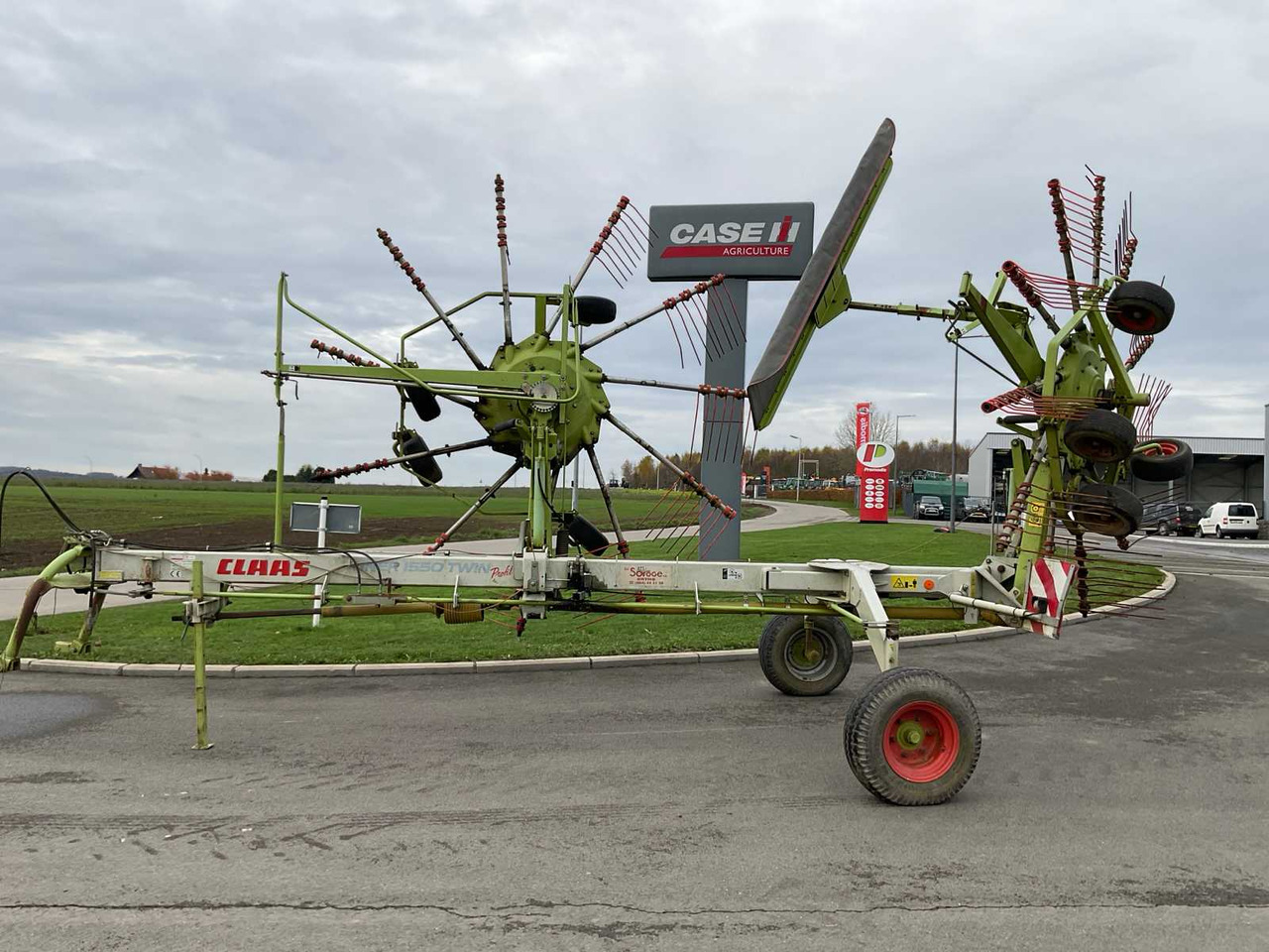 Claas Liner 1550 Twin - Машина за сено и фураж: снимка 4 Claas Liner 1550 Twin - Машина за сено и фураж: снимка 4