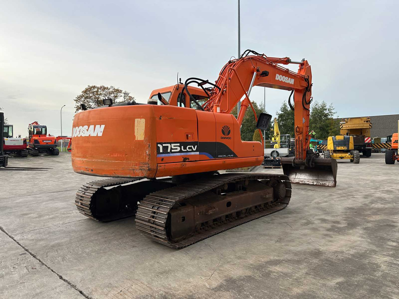DOOSAN - 2005 - 175 LC-V - CRAWLER EXCAVATOR - Багер: снимка 4 DOOSAN - 2005 - 175 LC-V - CRAWLER EXCAVATOR - Багер: снимка 4