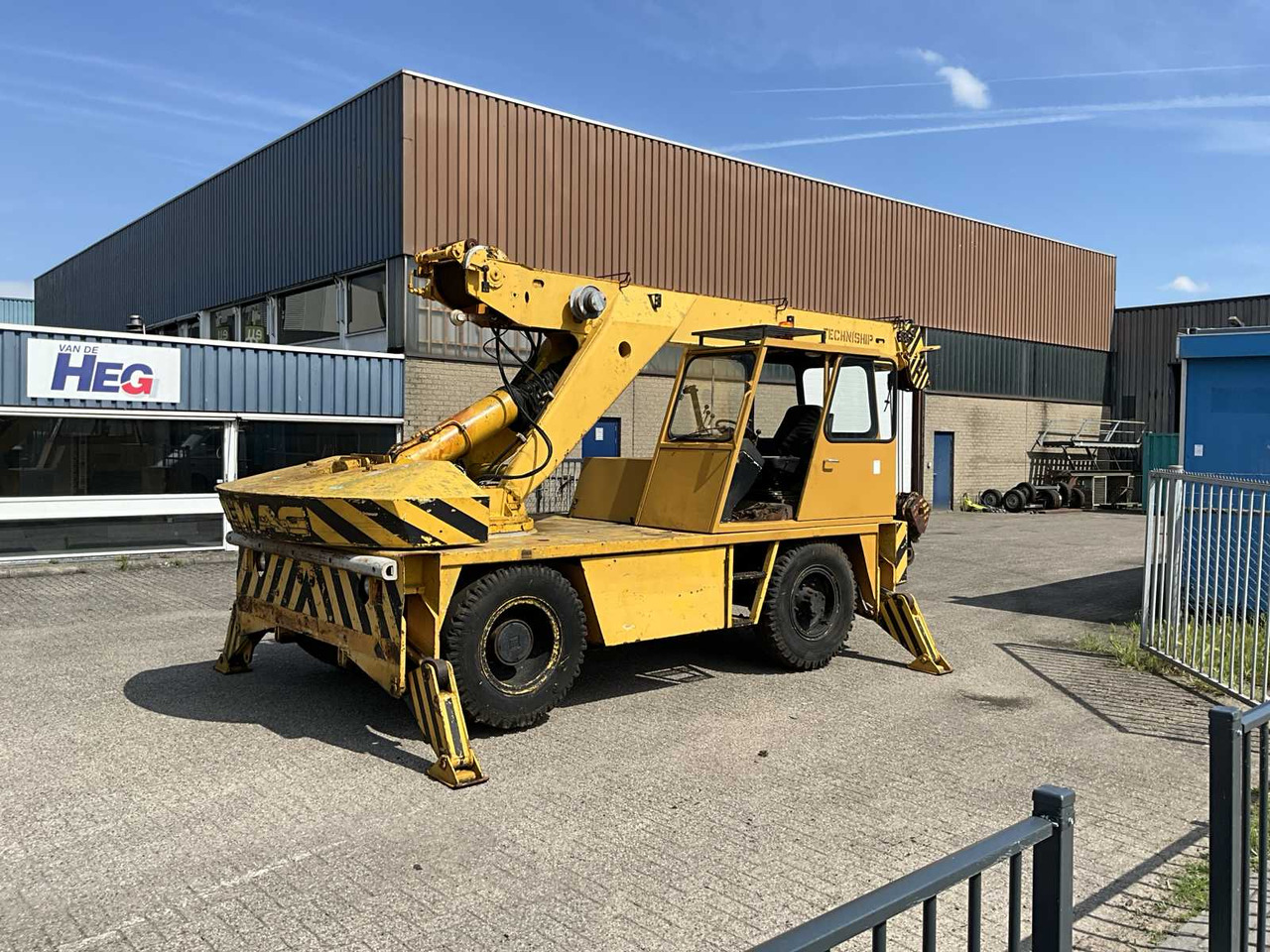 Demag - Автокран: снимка 1 Demag - Автокран: снимка 1