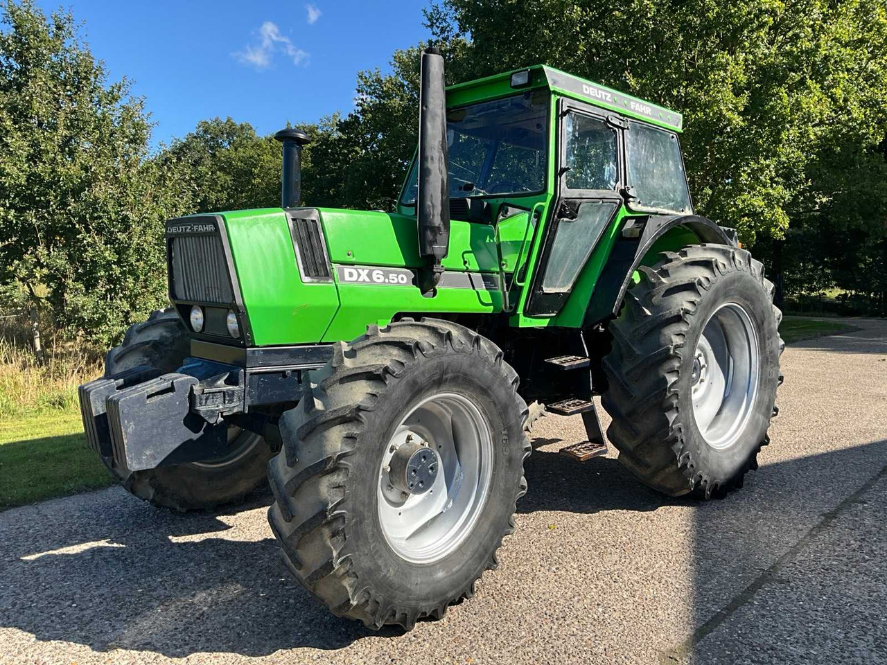 Deutz-Fahr DX 6.50 - Трактор: снимка 1 Deutz-Fahr DX 6.50 - Трактор: снимка 1