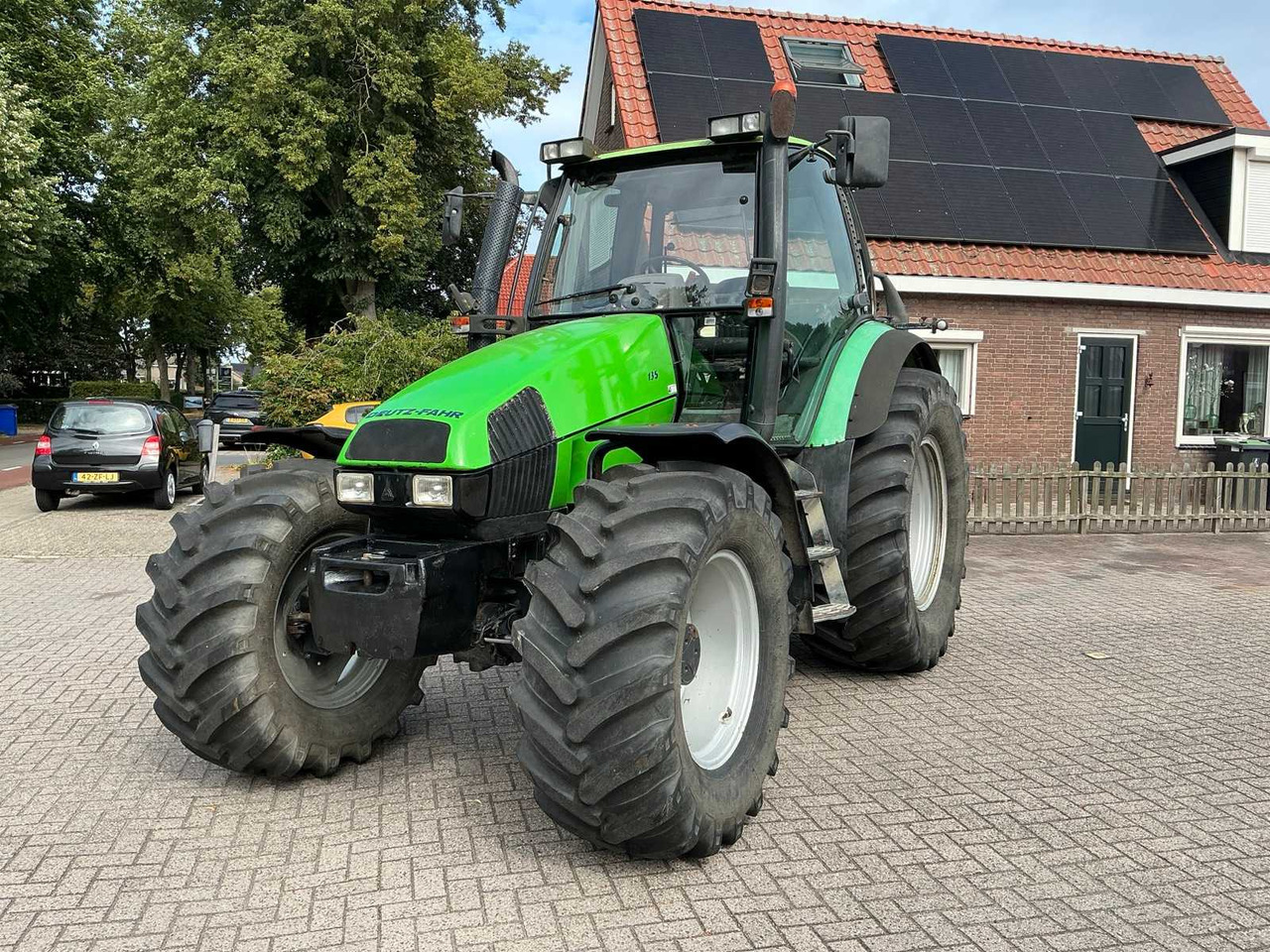 Deutz-fahr - Трактор: снимка 2 Deutz-fahr - Трактор: снимка 2