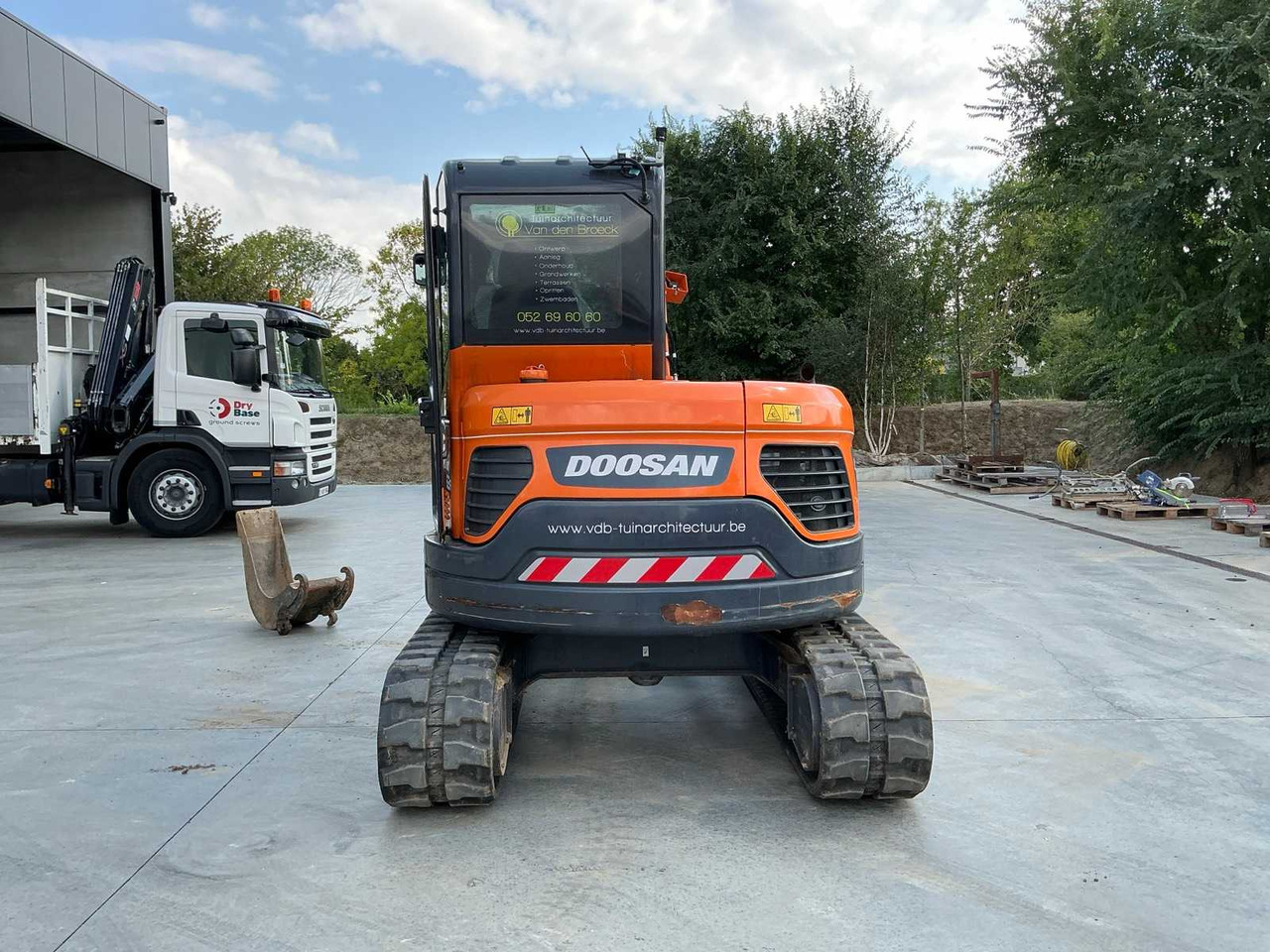 Верижен багер Doosan DX 62R-3: снимка 6
