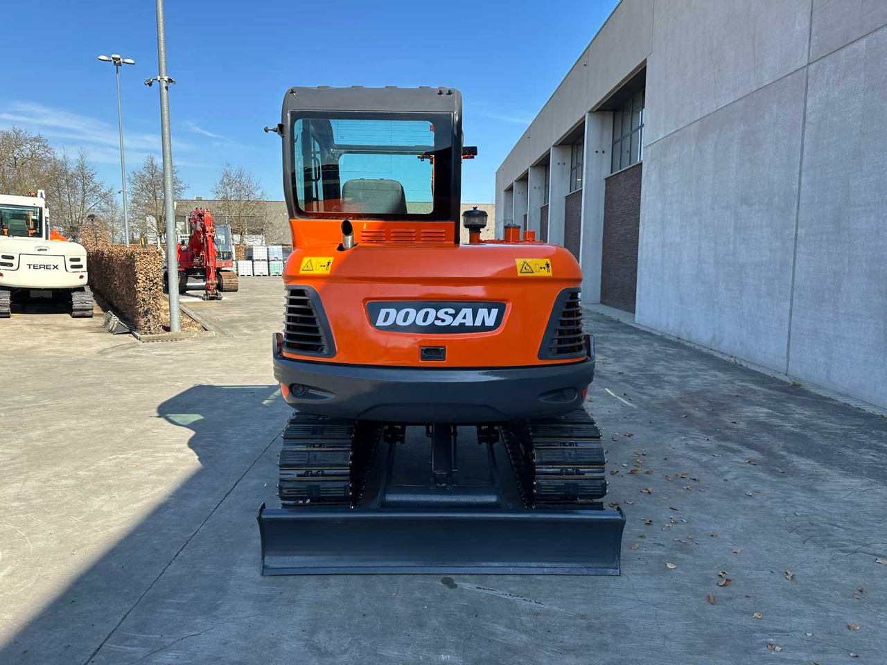 Doosan DX55-9C - Верижен багер: снимка 5 Doosan DX55-9C - Верижен багер: снимка 5