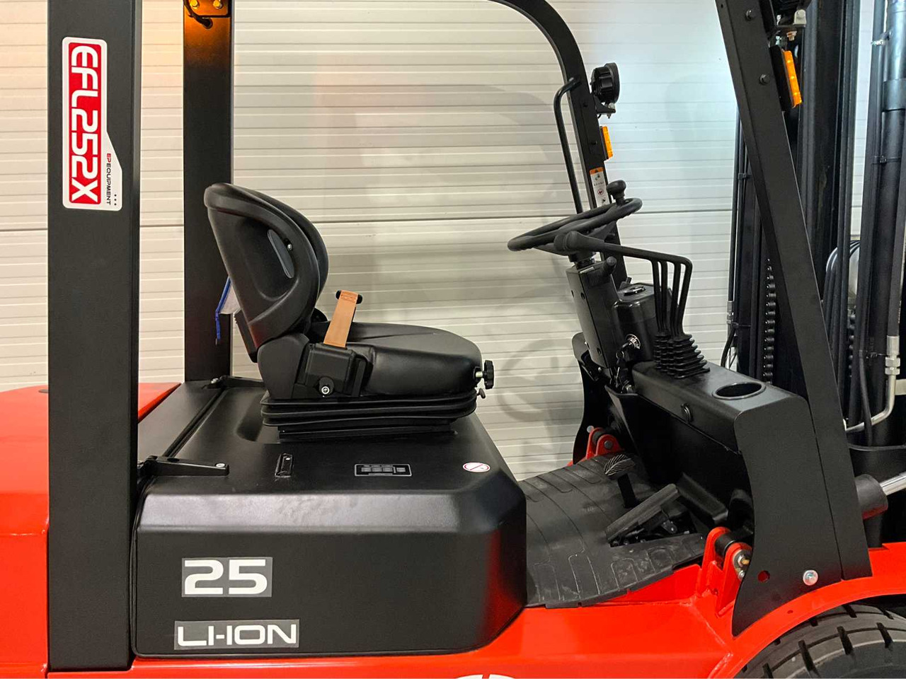 Мотокар EP - 2025 - EFL 252 X - FORKLIFT TRUCK: снимка 14 Мотокар EP - 2025 - EFL 252 X - FORKLIFT TRUCK: снимка 14