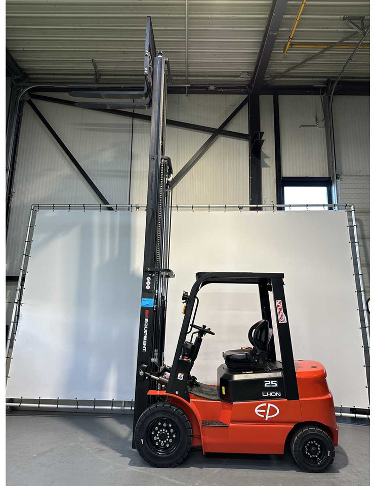 Мотокар EP - EFL 252 X - FORK POSITIONER, SIDESHIFT, TRIPLEX, FORKLIFT 2025: снимка 6 Мотокар EP - EFL 252 X - FORK POSITIONER, SIDESHIFT, TRIPLEX, FORKLIFT 2025: снимка 6