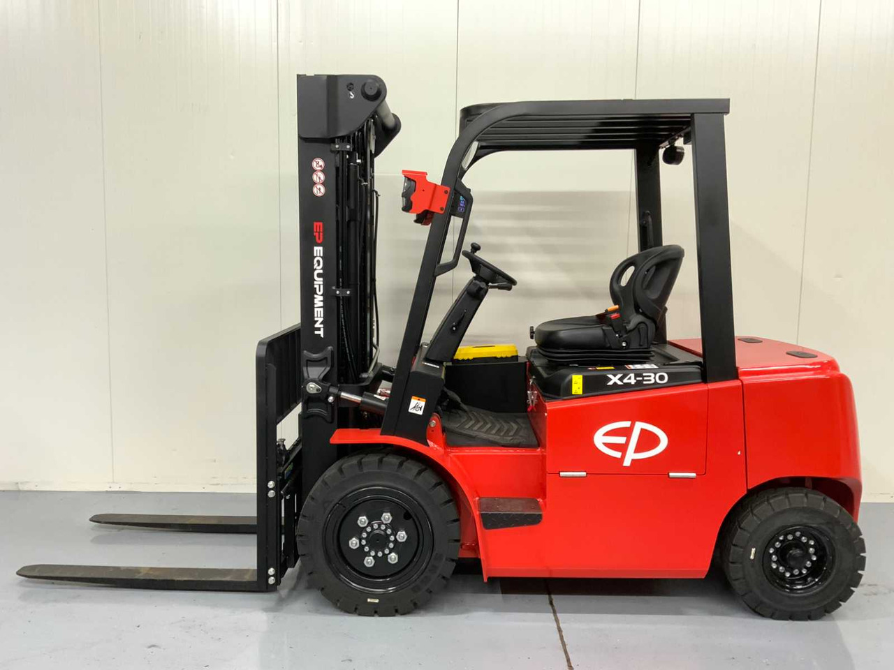 EP X4-30 4.8M FORKLIFT, TRIPLEX, SIDE-SHIFT, FREE-LIFT - Мотокар: снимка 2 EP X4-30 4.8M FORKLIFT, TRIPLEX, SIDE-SHIFT, FREE-LIFT - Мотокар: снимка 2