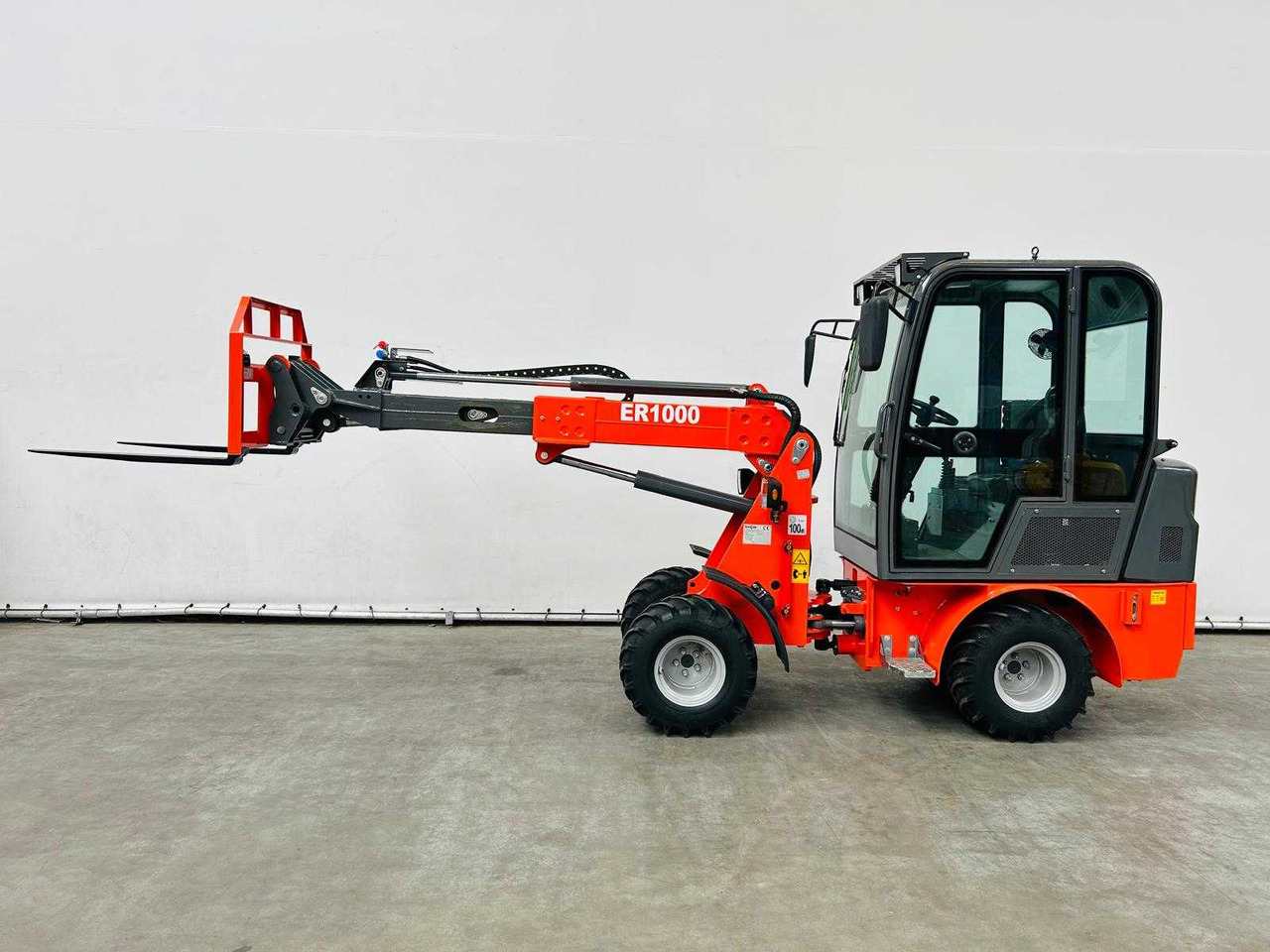 EVERUN - 2025 - ER1000 - TELESCOPIC ARTICULATED WHEEL LOADER KUBOTA EURO5 - Колесен товарач: снимка 4 EVERUN - 2025 - ER1000 - TELESCOPIC ARTICULATED WHEEL LOADER KUBOTA EURO5 - Колесен товарач: снимка 4