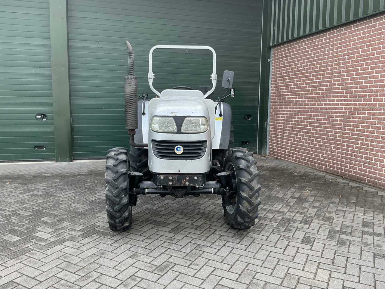 Euro Trac EURO TRAC - 2009 - F40II - ALL-WHEEL DRIVE FARM TRACTOR - Трактор: снимка 3 Euro Trac EURO TRAC - 2009 - F40II - ALL-WHEEL DRIVE FARM TRACTOR - Трактор: снимка 3