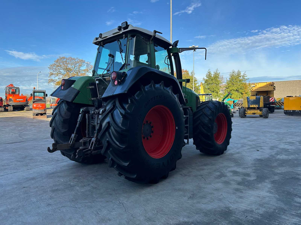 FENDT - 2002 - 926 - FOUR-WHEEL DRIVE AGRICULTURAL TRACTOR - Трактор: снимка 4 FENDT - 2002 - 926 - FOUR-WHEEL DRIVE AGRICULTURAL TRACTOR - Трактор: снимка 4