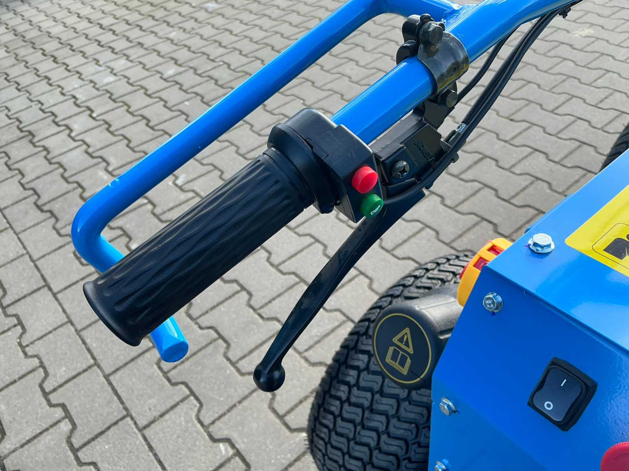 Мини самосвал FIELD D300ENP ELECTRIC ARTICULATED DUMPER: снимка 28 Мини самосвал FIELD D300ENP ELECTRIC ARTICULATED DUMPER: снимка 28