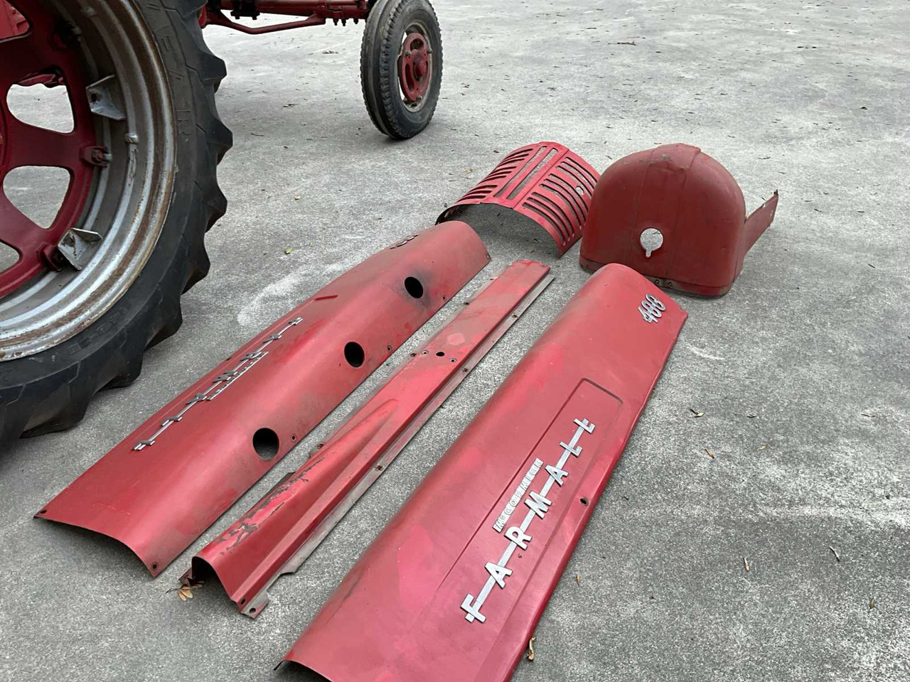 Трактор Farmall 400 “Benzine”: снимка 23