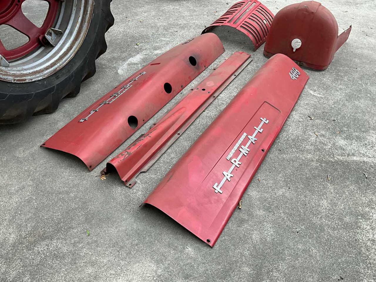 Трактор Farmall 400 “Benzine”: снимка 24