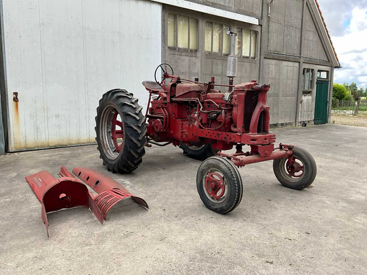Farmall 400 “Benzine” - Трактор: снимка 2 Farmall 400 “Benzine” - Трактор: снимка 2