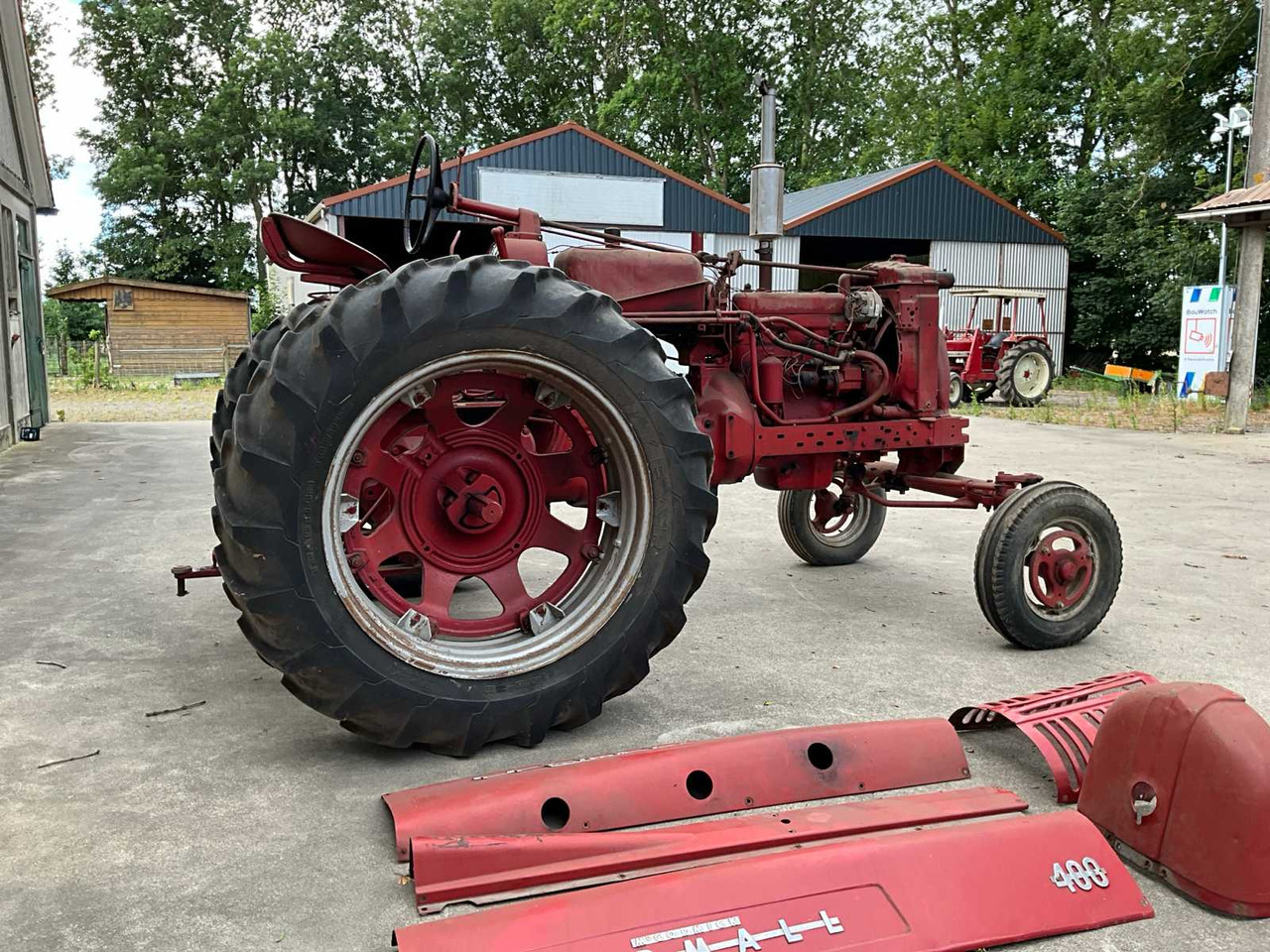 Farmall 400 “Benzine” - Трактор: снимка 3 Farmall 400 “Benzine” - Трактор: снимка 3