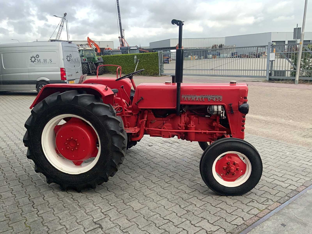 Farmall D-430 - Трактор: снимка 4 Farmall D-430 - Трактор: снимка 4