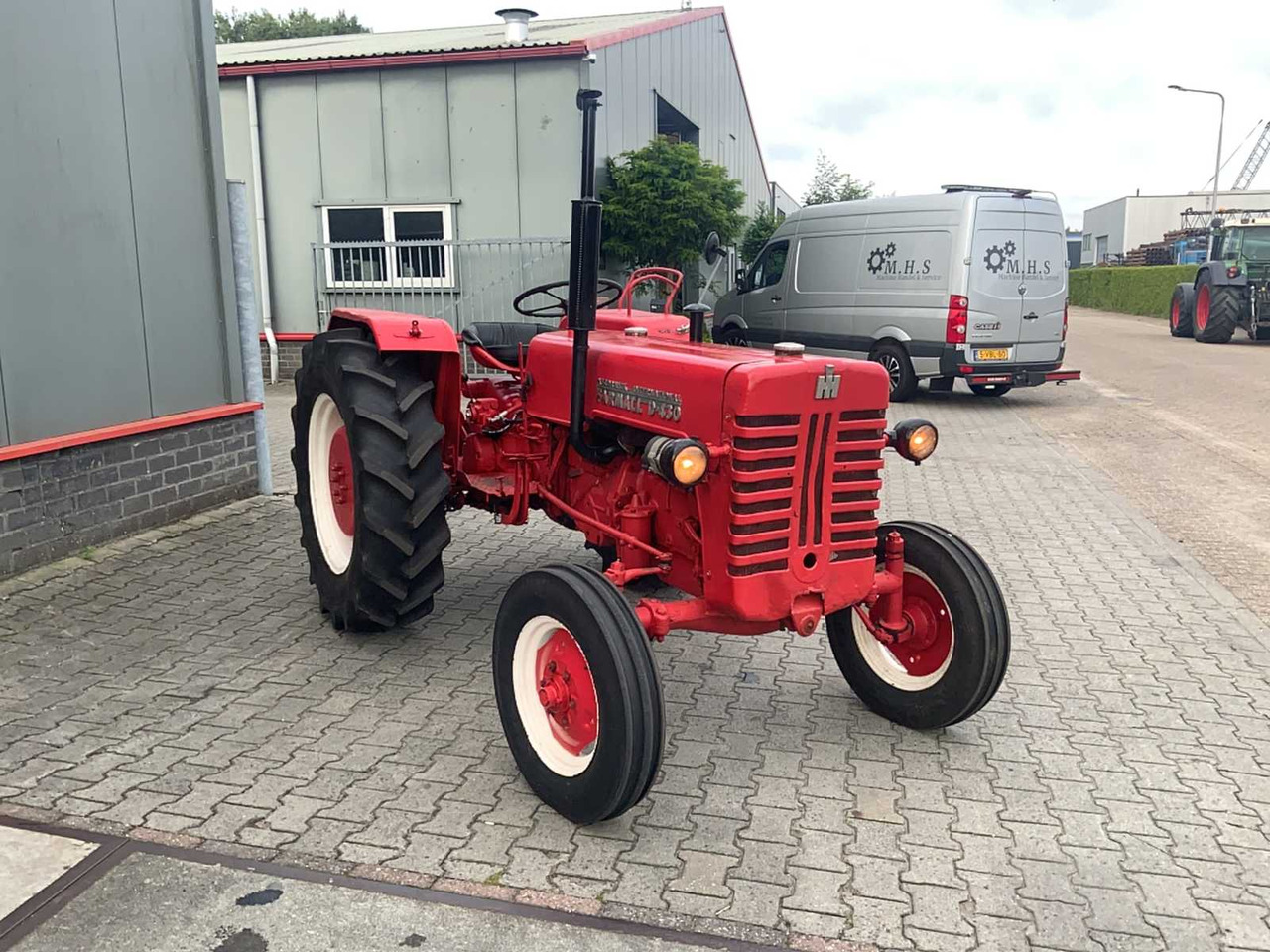Farmall D-430 - Трактор: снимка 3 Farmall D-430 - Трактор: снимка 3