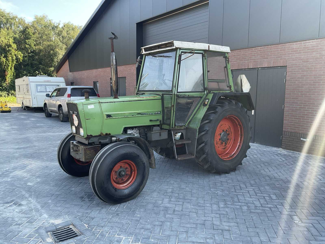 Fendt 308 LS - Трактор: снимка 3 Fendt 308 LS - Трактор: снимка 3
