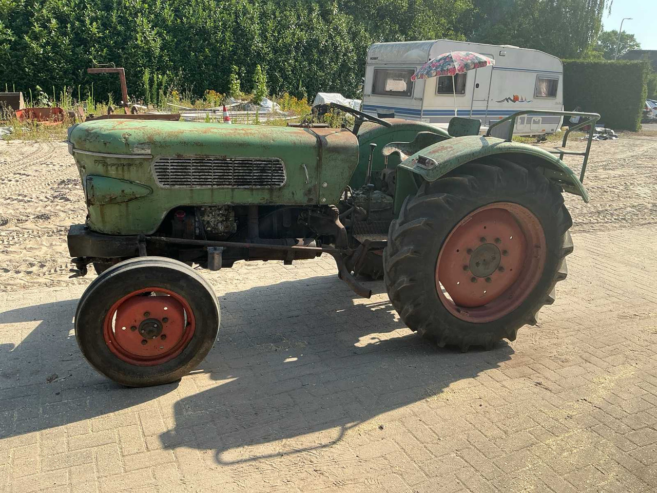 Fendt Farmer 2-FW139/3 - Трактор: снимка 2 Fendt Farmer 2-FW139/3 - Трактор: снимка 2