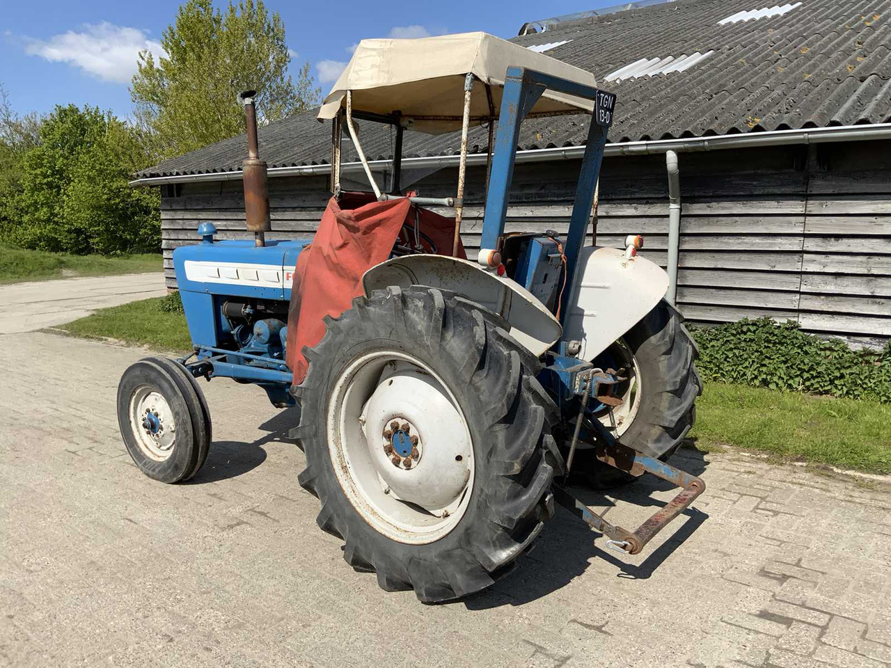 Ford 3000 - Трактор: снимка 3 Ford 3000 - Трактор: снимка 3