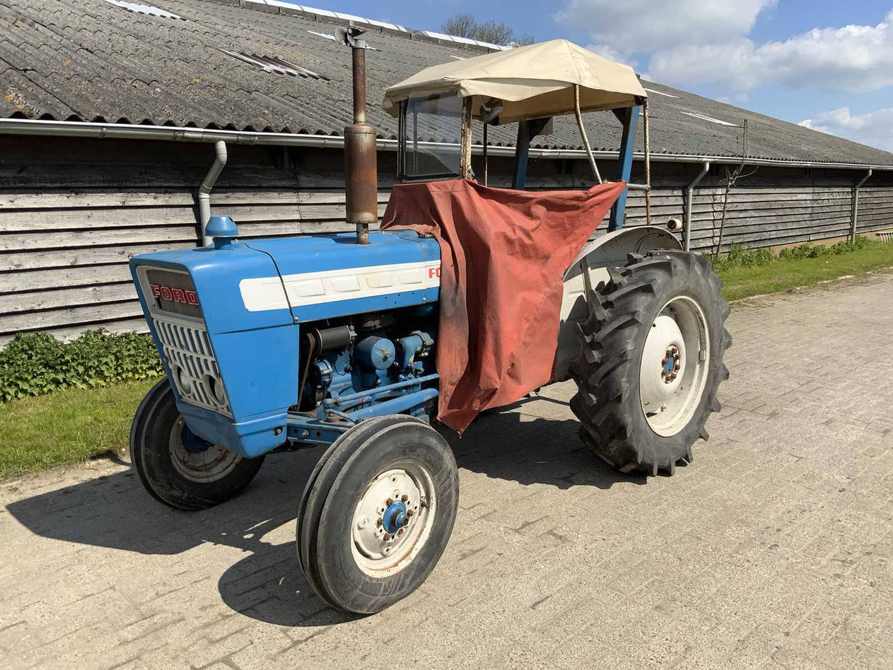 Ford 3000 - Трактор: снимка 1 Ford 3000 - Трактор: снимка 1