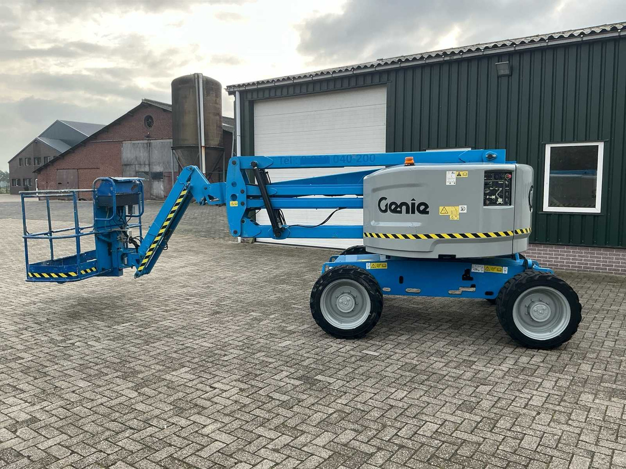 Genie Z-45/25J - Работна площадка: снимка 5 Genie Z-45/25J - Работна площадка: снимка 5