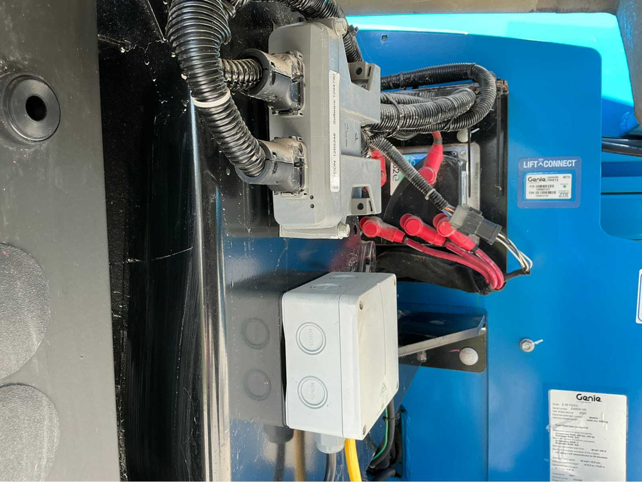 Работна площадка Genie Z-45 FE/DC: снимка 25