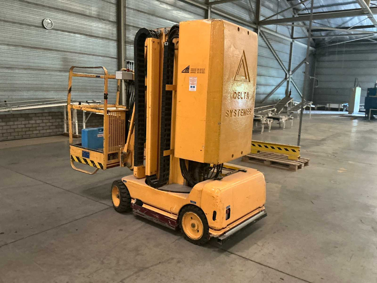 Grove Manlift Toucan 1100 - Работна площадка: снимка 3 Grove Manlift Toucan 1100 - Работна площадка: снимка 3