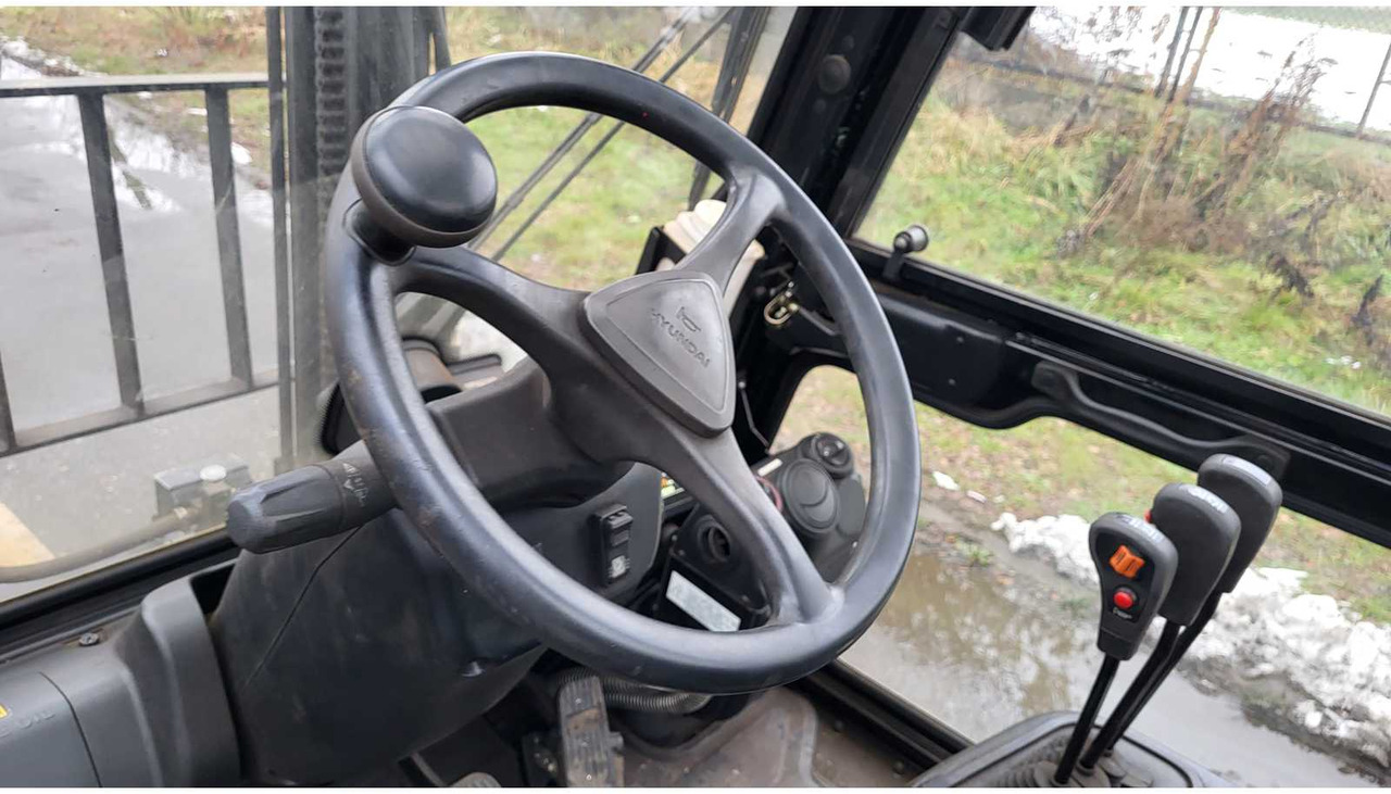 HYUNDAI 30D-9 DISEL FORKLIFT - Мотокар: снимка 5 HYUNDAI 30D-9 DISEL FORKLIFT - Мотокар: снимка 5