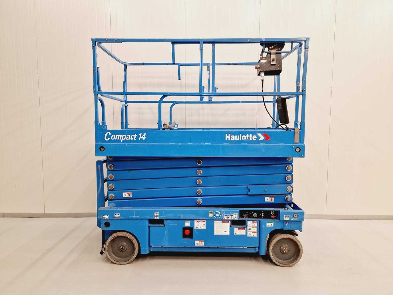 Haulotte Compact 14 - Работна площадка: снимка 2 Haulotte Compact 14 - Работна площадка: снимка 2