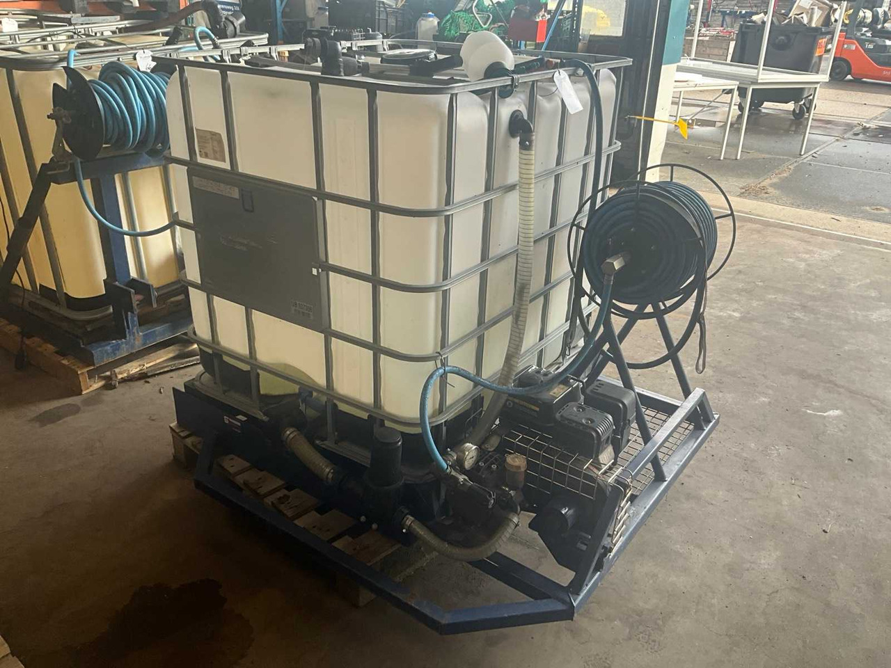 IBC mounted motor barrel sprayer (2x) - Пръскачка: снимка 4 IBC mounted motor barrel sprayer (2x) - Пръскачка: снимка 4