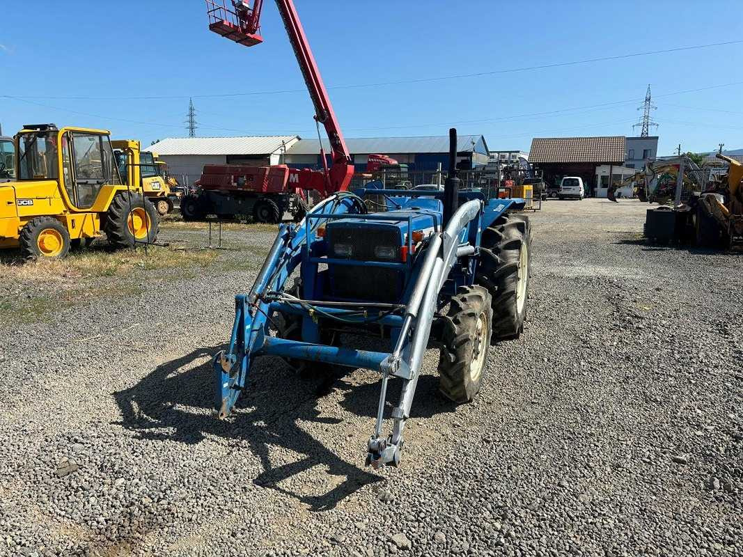 ISEKI 4-WHEEL DRIVE TRACTOR - Трактор: снимка 3 ISEKI 4-WHEEL DRIVE TRACTOR - Трактор: снимка 3