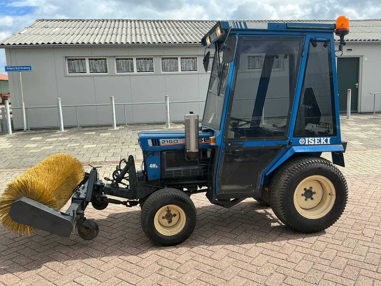 Iseki TX 2160 4WD - Малък трактор: снимка 2 Iseki TX 2160 4WD - Малък трактор: снимка 2