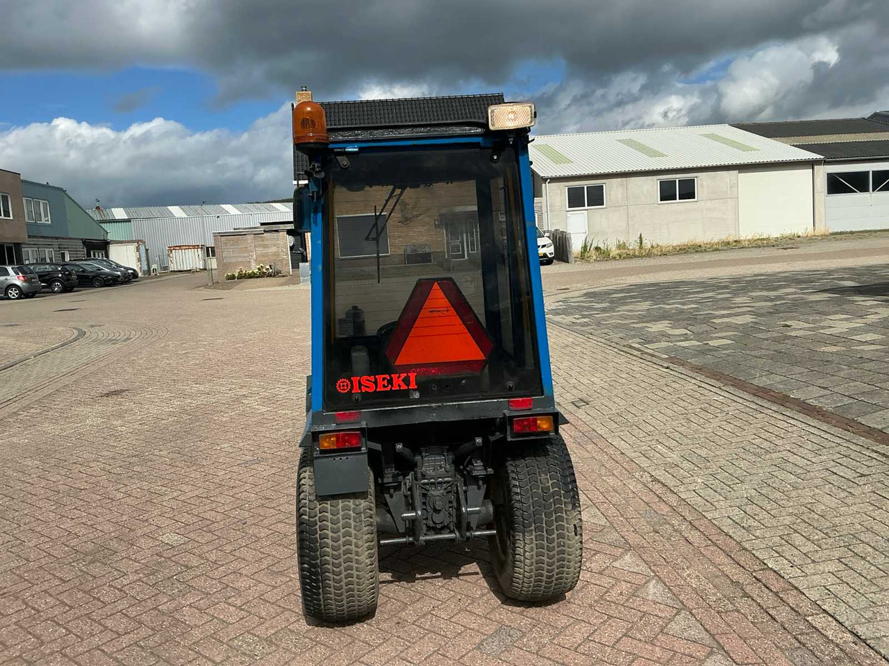 Iseki TX 2160 4WD - Малък трактор: снимка 4 Iseki TX 2160 4WD - Малък трактор: снимка 4