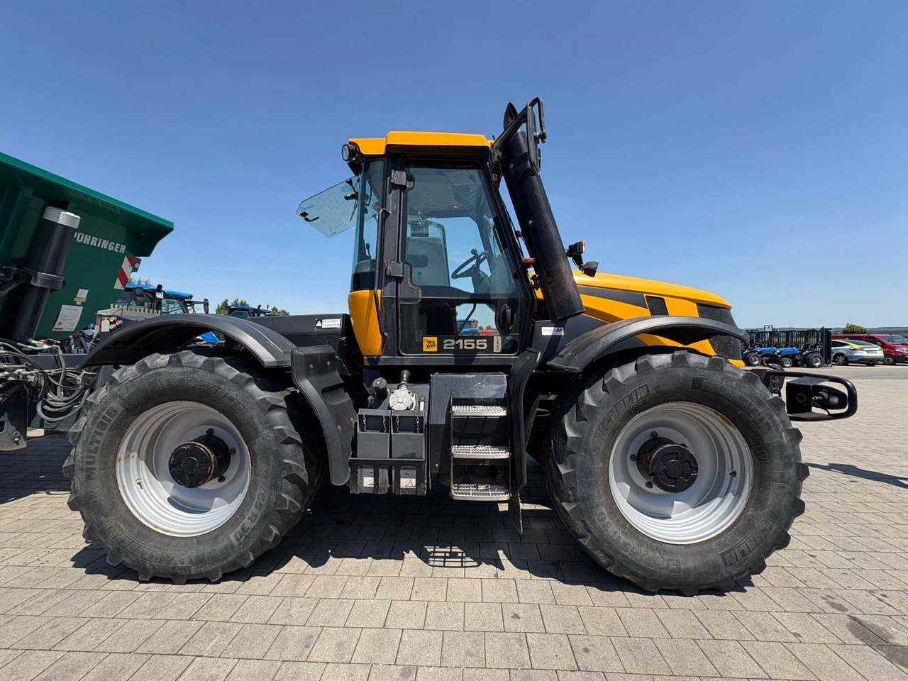 JCB Fastrac 2155 - 4WS - Трактор: снимка 2 JCB Fastrac 2155 - 4WS - Трактор: снимка 2
