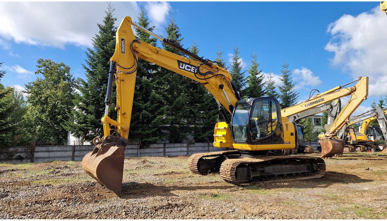 JCB JZ235LC - Верижен багер: снимка 1 JCB JZ235LC - Верижен багер: снимка 1