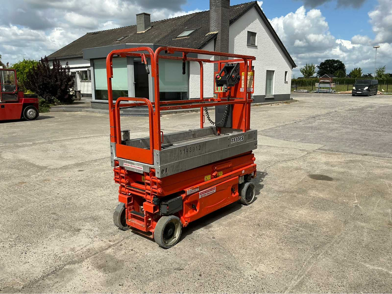 JLG 1930 ES - Работна площадка: снимка 4 JLG 1930 ES - Работна площадка: снимка 4