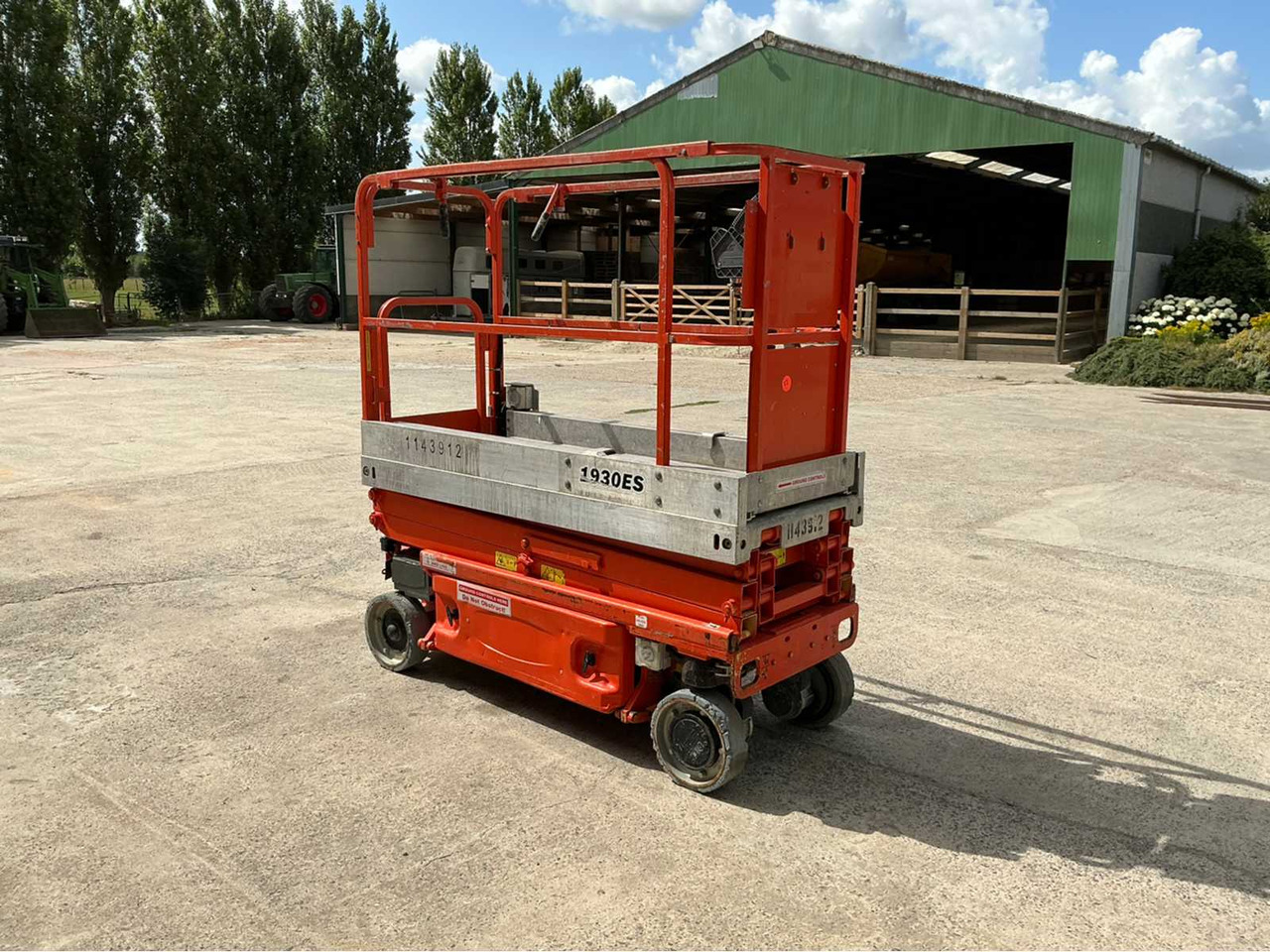 JLG 1930 ES - Работна площадка: снимка 3 JLG 1930 ES - Работна площадка: снимка 3