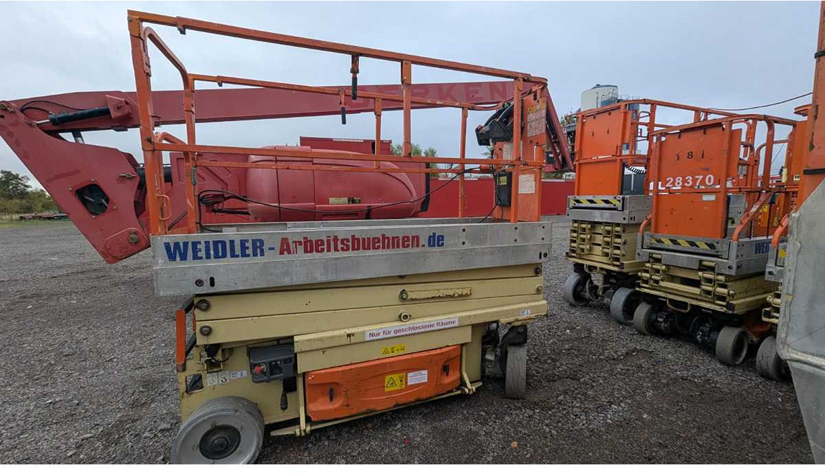 JLG - 2030ES - AERIAL WORK PLATFORMS (NO. 28310) - 2006 - Работна площадка: снимка 1 JLG - 2030ES - AERIAL WORK PLATFORMS (NO. 28310) - 2006 - Работна площадка: снимка 1